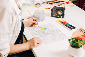 Benefits of art therapy for maternal mental health